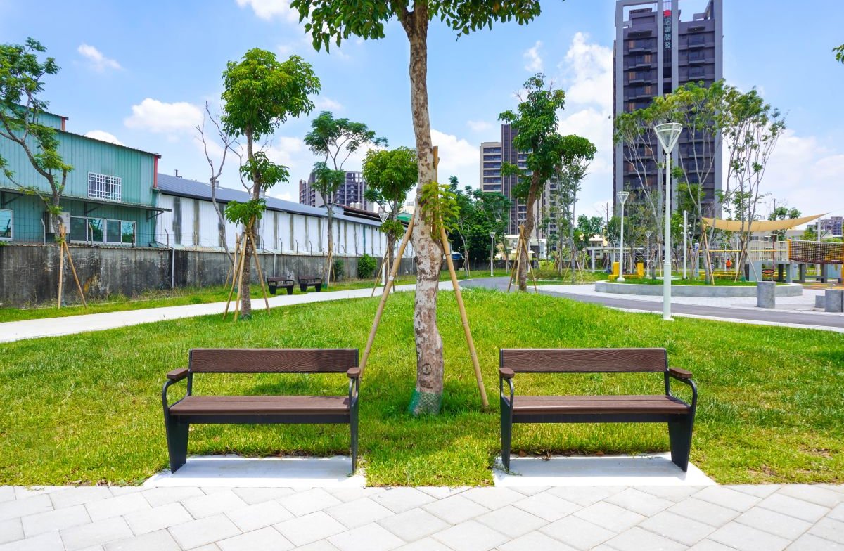 塑木座椅設計｜高雄市前鎮區第70期重劃區內公園