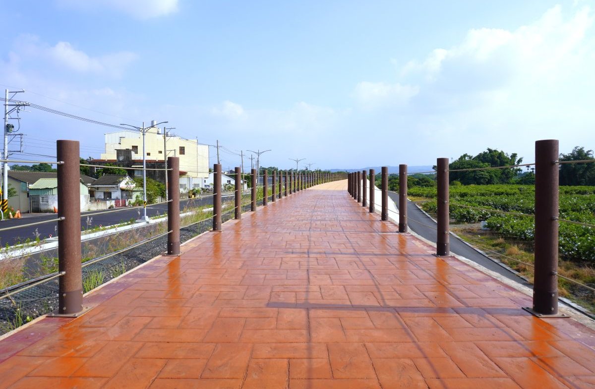 塑木護欄・欄杆設計｜東彰道路拓寬工程